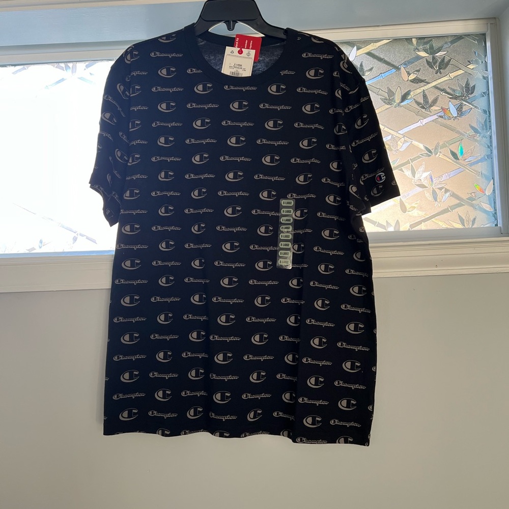 - Mens sportstyle logo tee